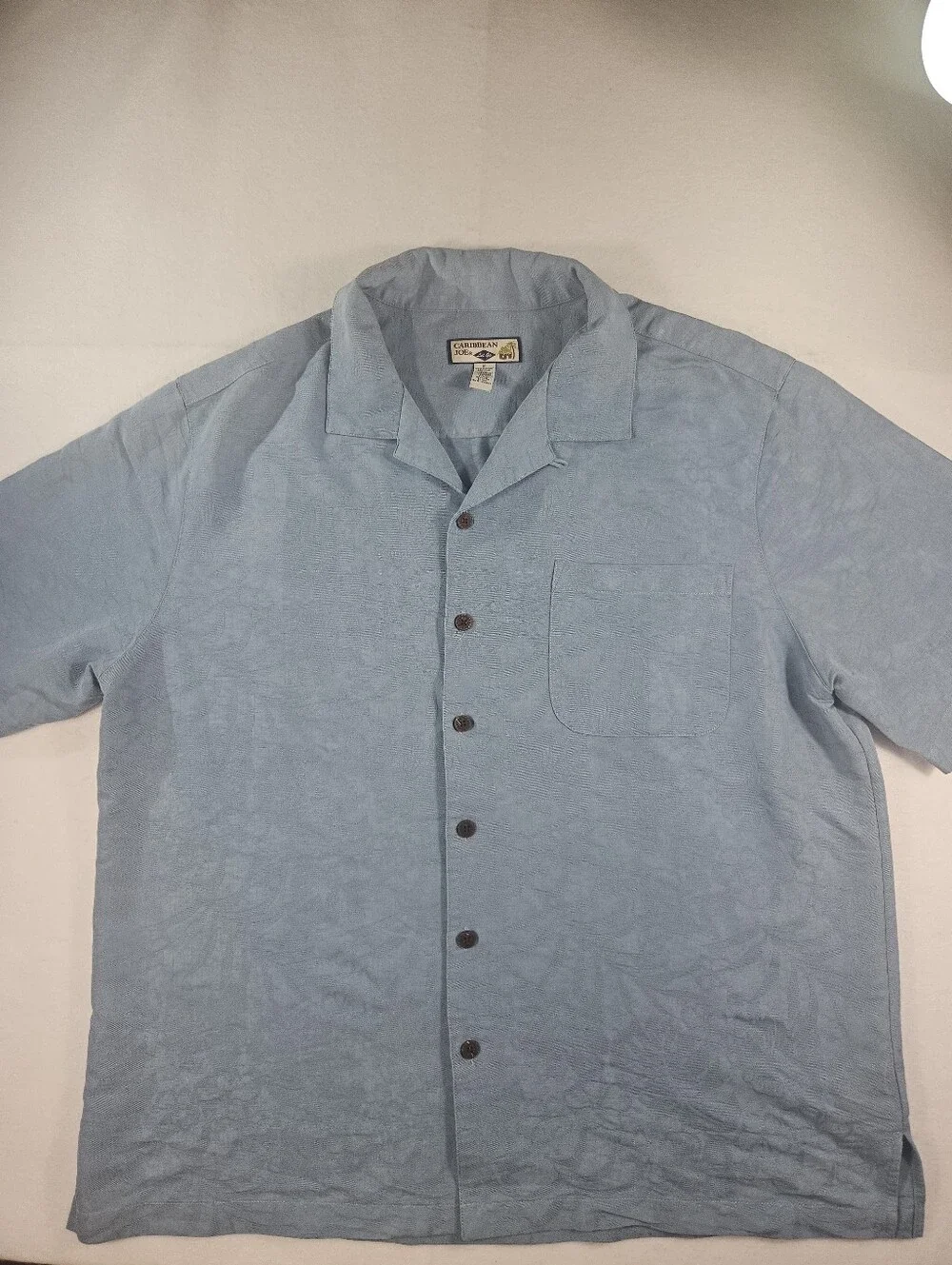 Caribbean Joe Hawaiian Camp Shirt Men's XL Light Blue Tropical Leaf Button-Up